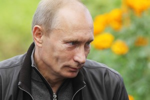 Путин настоящий, двойники так не смогут, но в верхах идет игра
